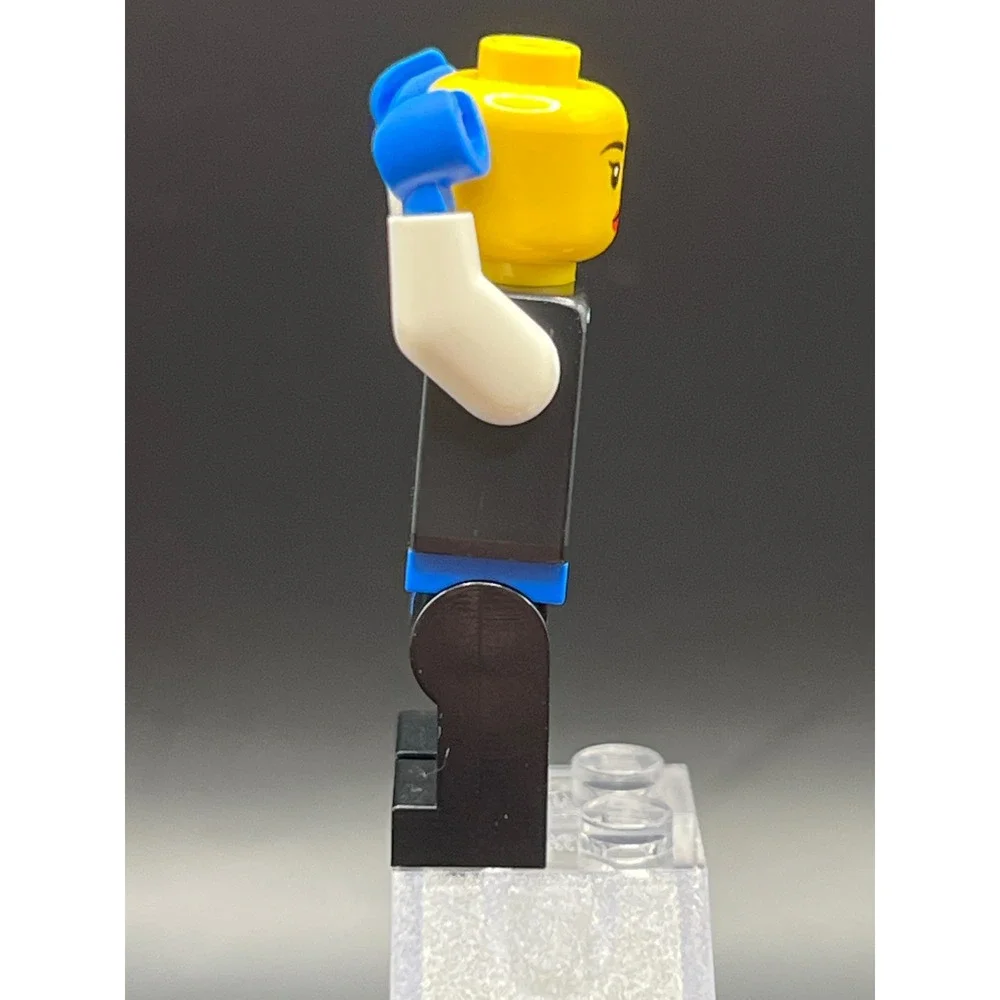 LEGO Space Ice Planet 2002 Series 26 Minifigure Blue Armor White Helmet col444